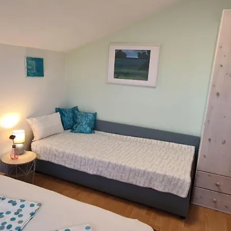 Valentina - Tonka 아파트 풀라