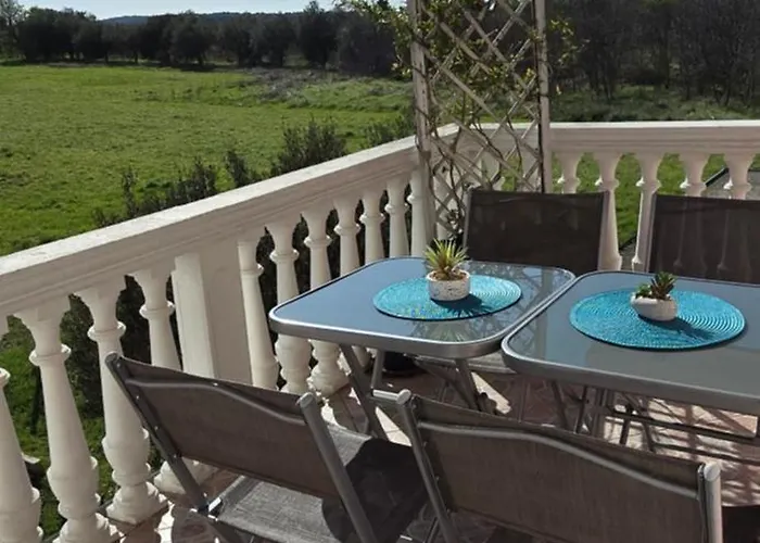 아파트 Valentina - Tonka 풀라