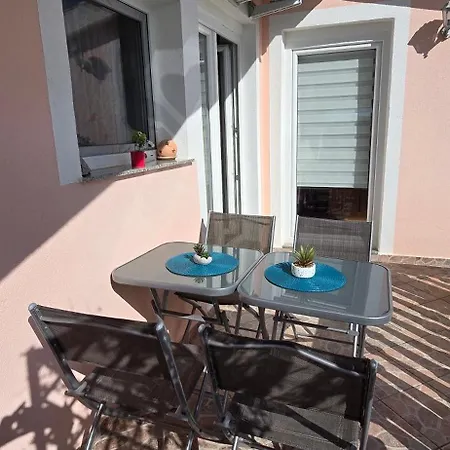 Apartament Valentina - Tonka *